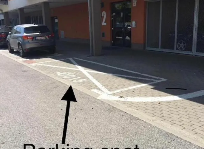 Brand New Apartment. Parking Spot Included! * ブラチスラヴァ