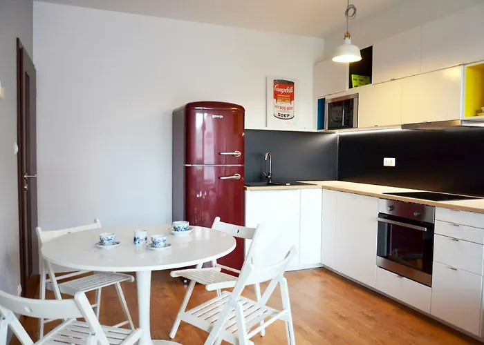 Brand New Apartment. Parking Spot Included! Apartment